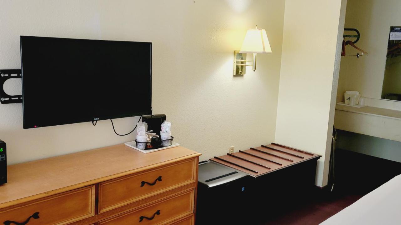 Americas Best Value Inn & Suites Melbourne Dış mekan fotoğraf